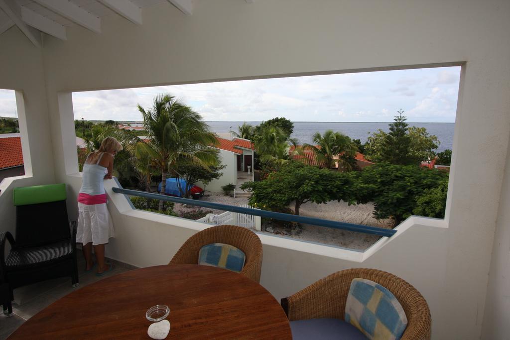 Caribbean Club Bonaire Aparthotel Екстериор снимка