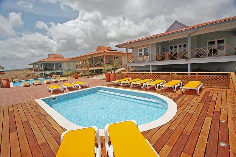 Caribbean Club Bonaire Aparthotel Екстериор снимка