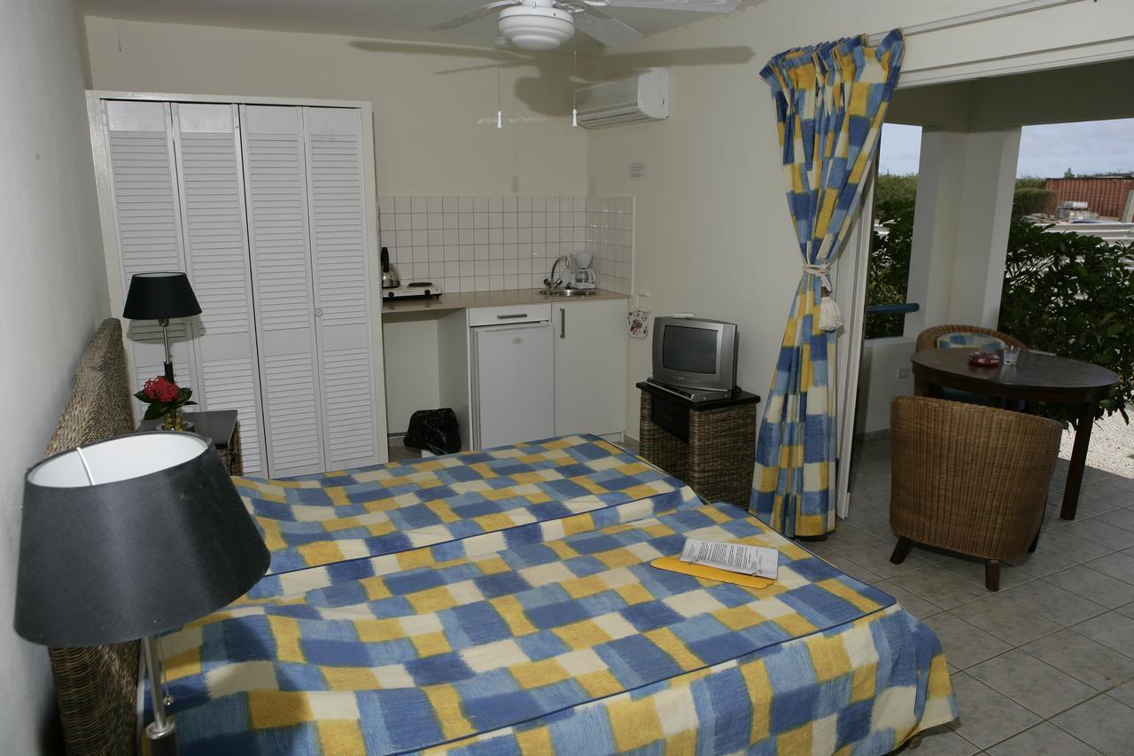 Caribbean Club Bonaire Aparthotel Екстериор снимка