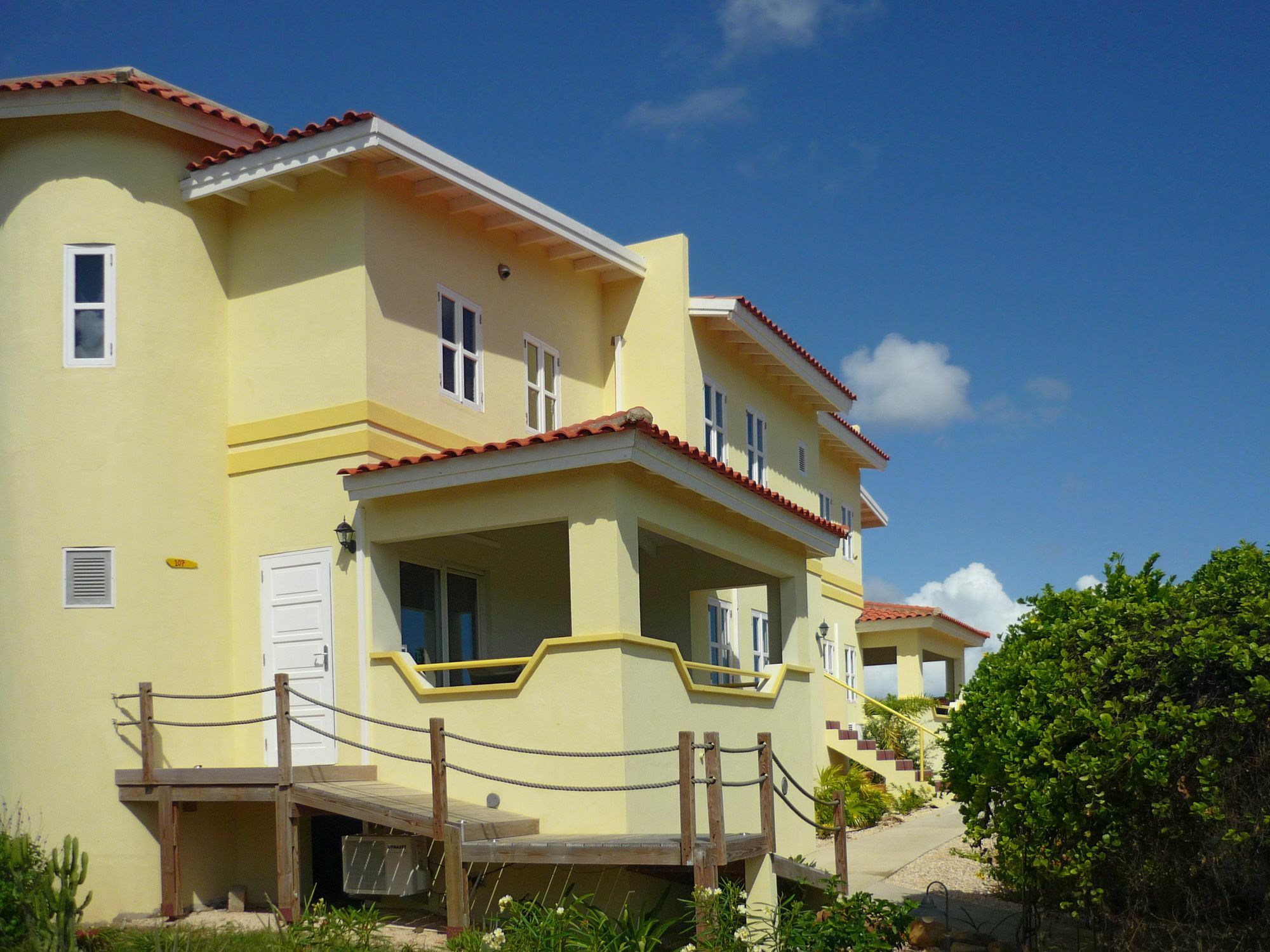 Caribbean Club Bonaire Aparthotel Екстериор снимка